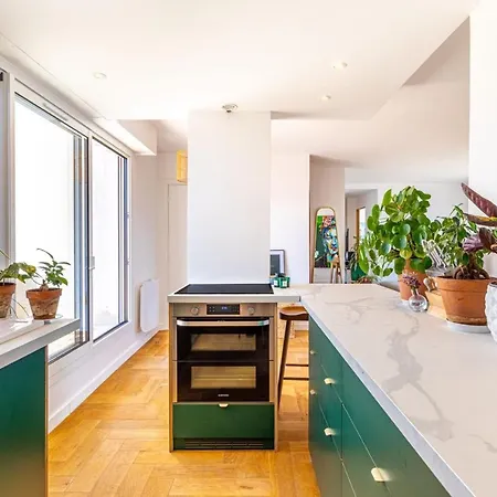 Guestready - A Modern And Charming Apartment
